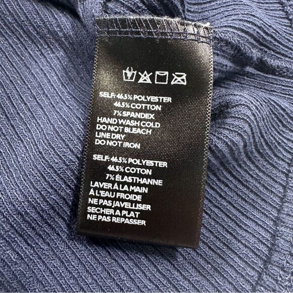 NWT Urban Outfitters Women's Size Medium Claira Side Button Mini Skirt Navy Blue - Picture 9 of 11